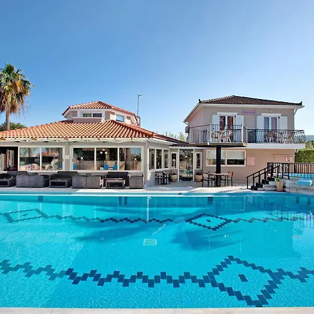 Appartement Paradise 1 *